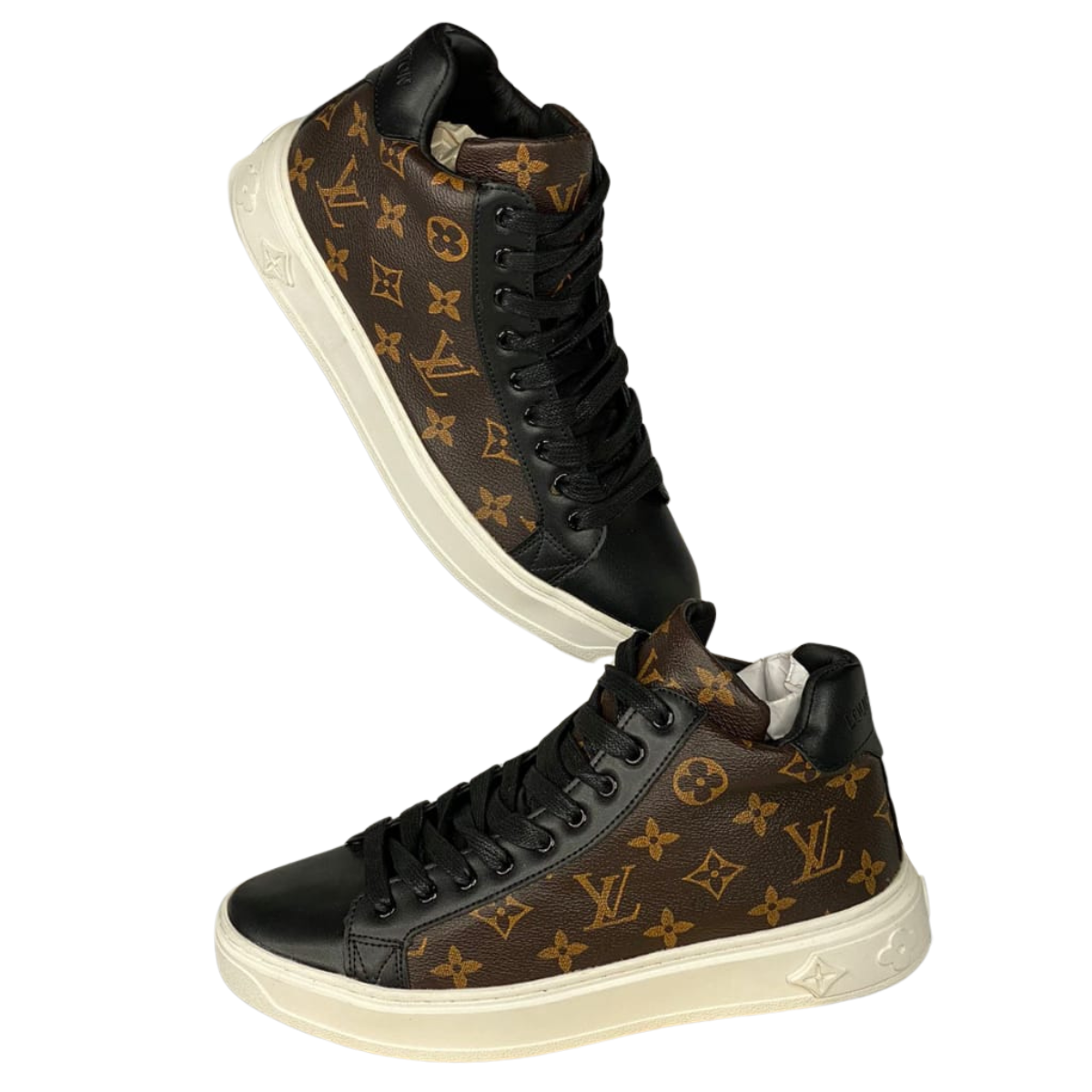 Louis Vuitton Zapatos Hombre: Elegancia y Exclusividad en Cada Paso Si estás buscando Louis Vuitton Zapatos Hombre que combinen elegancia, exclusividad y la máxima calidad, estás en el lugar indicado. En Onlineshoppingcenterg, ofrecemos una selección única de zapatos Louis Vuitton para hombre, diseñados para quienes valoran el lujo y el estilo impecable. Este artículo está pensado para ayudarte a tomar la mejor decisión al comprar tus próximos zapatos Louis Vuitton.  ¿Por Qué Elegir Louis Vuitton Zapatos Hombre? Louis Vuitton Zapatos Hombre son sinónimo de sofisticación y artesanía de primera. Estos zapatos no solo destacan por su diseño elegante, sino también por la durabilidad y el confort que ofrecen. Cada par es una muestra del compromiso de Louis Vuitton con la excelencia.  Características Clave: Diseño Exclusivo: Louis Vuitton es conocido por sus diseños icónicos que nunca pasan de moda. Materiales Premium: Solo los mejores materiales son utilizados en la fabricación de estos zapatos, garantizando un calzado cómodo y duradero. Variedad de Estilos: Desde mocasines Louis Vuitton hasta zapatillas Louis Vuitton hombre, hay un par para cada ocasión. Precios de Louis Vuitton Zapatos Hombre Uno de los aspectos más importantes al comprar Louis Vuitton Zapatos Hombre es conocer el precio. En Onlineshoppingcenterg, te ofrecemos información clara y precisa sobre los costos para que puedas tomar una decisión informada.